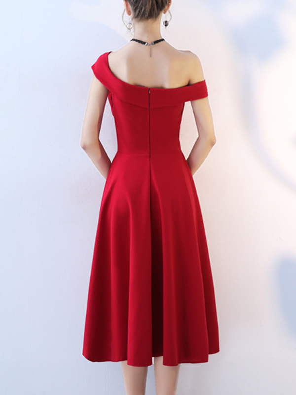 Đầm xòe dự tiệc cách điệu lệch vai cực kỳ xinh đẹp màu đỏ
