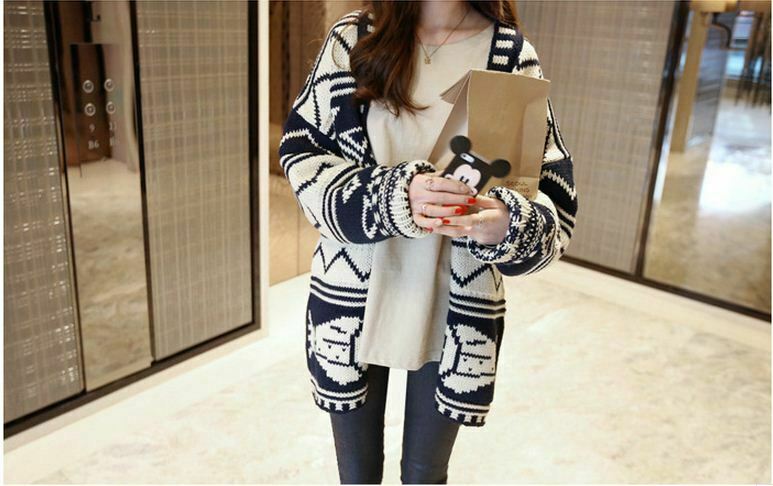 Áo len dệt kim họa tiết hình học màu xanh đen - đầm body đuôi cá