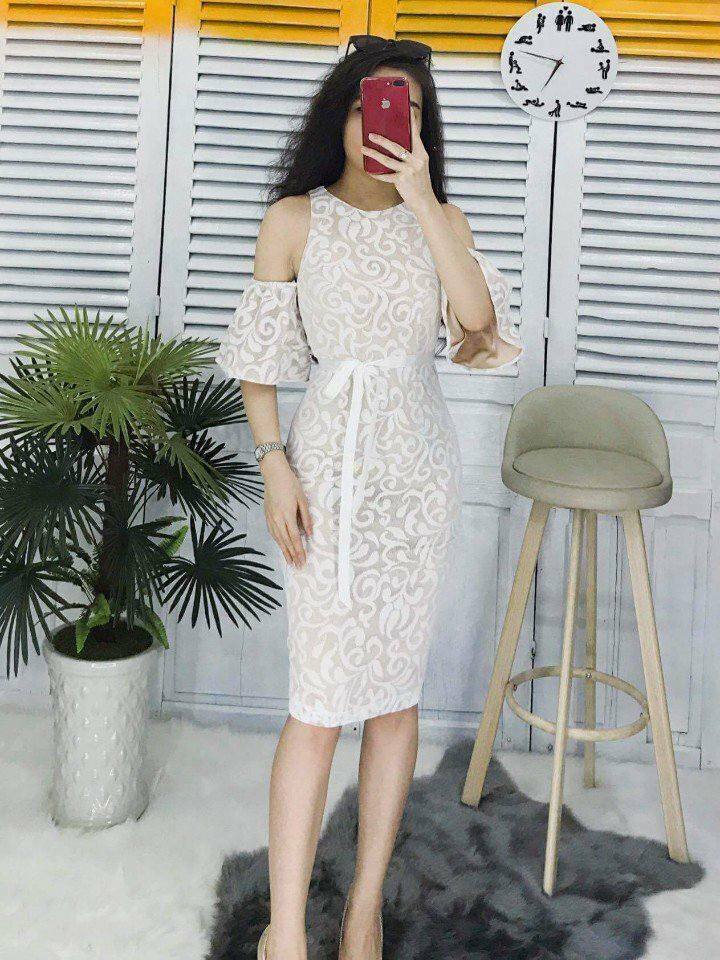 Đầm body ren tay loa cao cấp