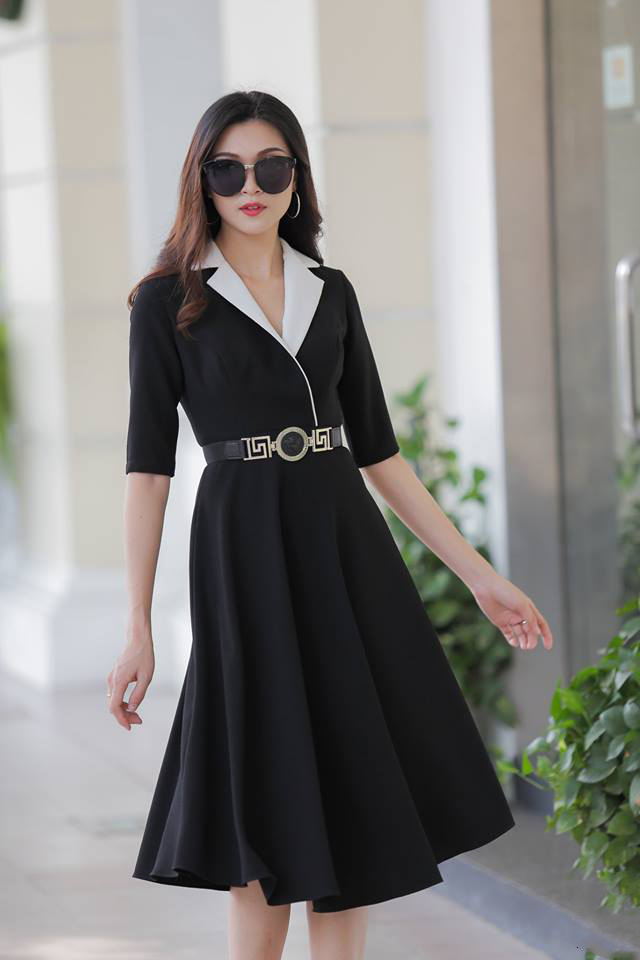Đầm ôm body cổ vest viền đen xẻ tà đầy gợi cảm - Hàng đẹp với giá tốt nhất