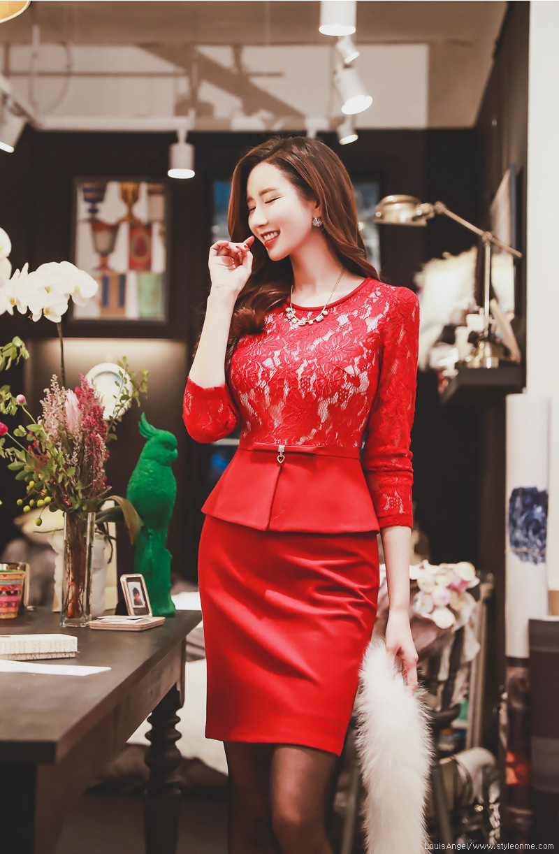 Đầm công sở phối ren peplum màu đỏ sang trọng - đầm body dài