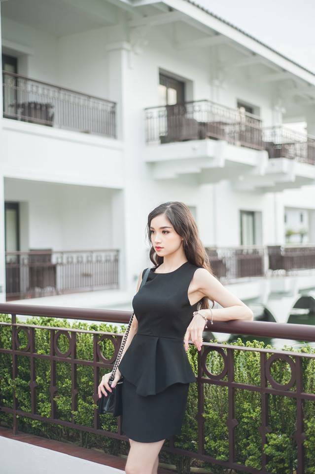 Đầm công sở sát nách peplum - đầm body chéo vai