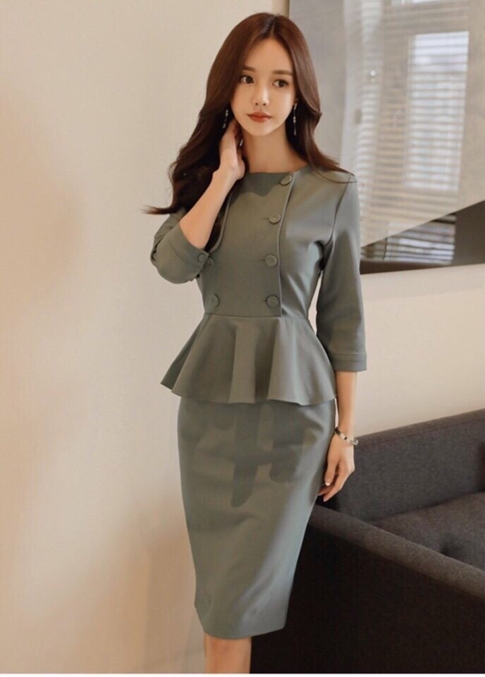 Đầm công sở tay lỡ peplum đính nút