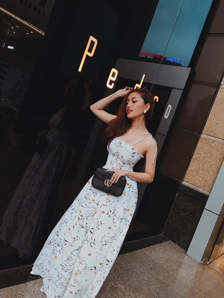 Đầm maxi nhún ngực hai dây xinh xắn - đầm body cổ yếm