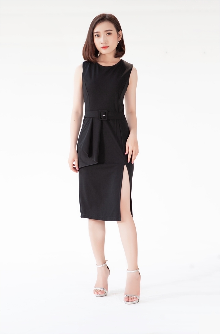 Đầm đen ôm body cao cấp thiết kế xéo tà xẻ ngực - DN418 - AloraShop21