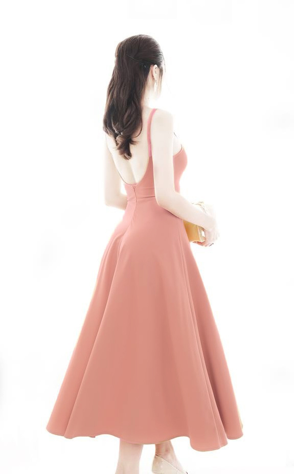 Đấm xòe hở lưng quyến rủ - Đầm xòe