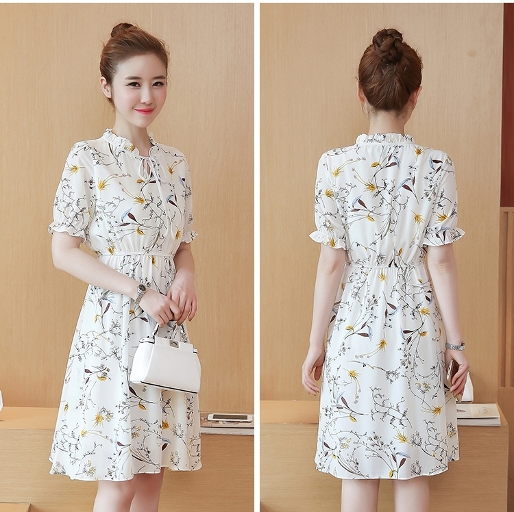 Đầm xòe hoa nền xanh nhún eo màu trắng - Đầm xòe