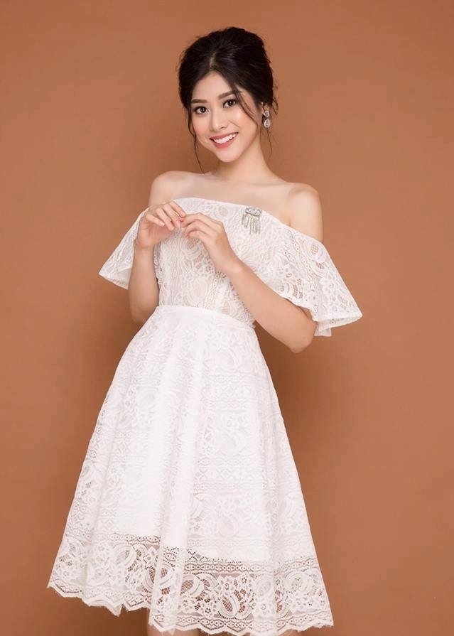 ĐẦM XOÈ REN RỚT VAI LƯỚI VAI