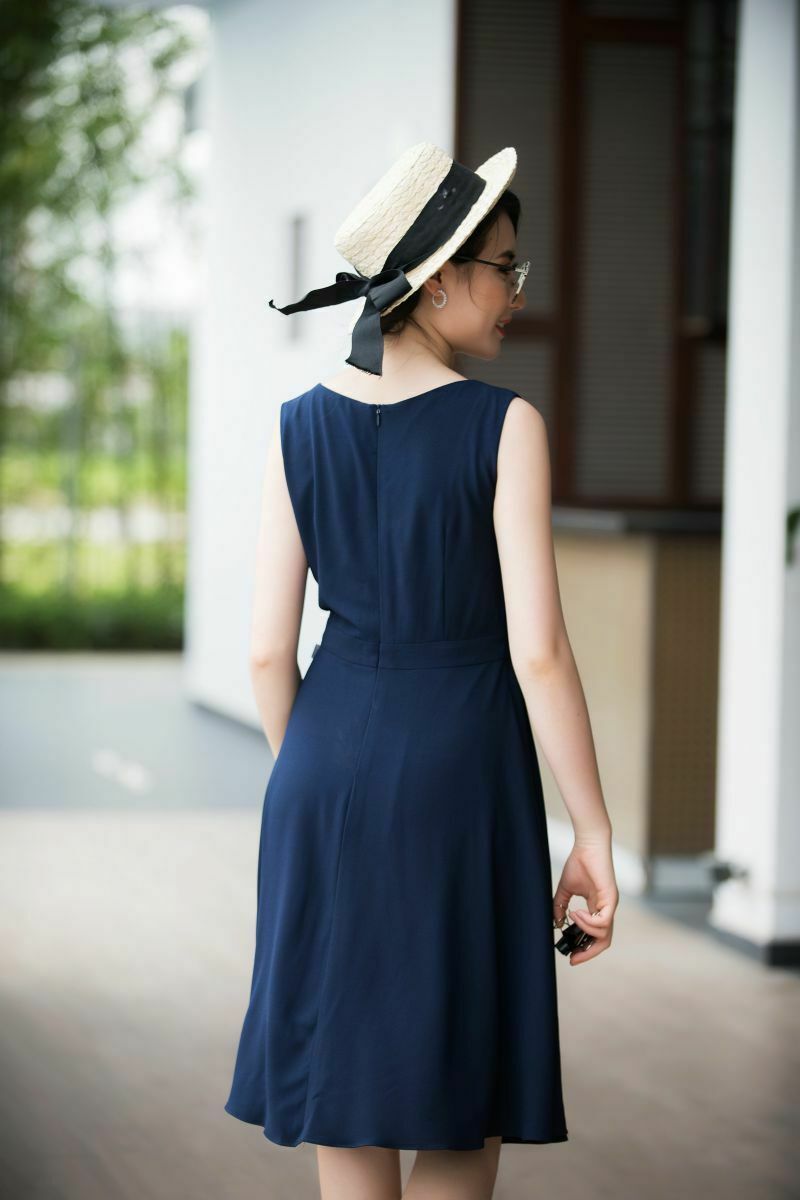 Đầm xòe sát nách nữ tính màu xanh đen dễ thương