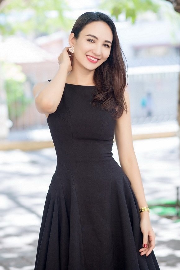 Đầm xòe xếp ly màu đen xinh như ngọc diễm - Đầm xòe