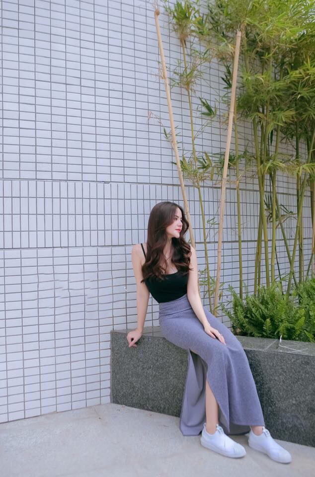 Set áo hai dây chân váy xẻ một bên màu đen - đầm body giá rẻ